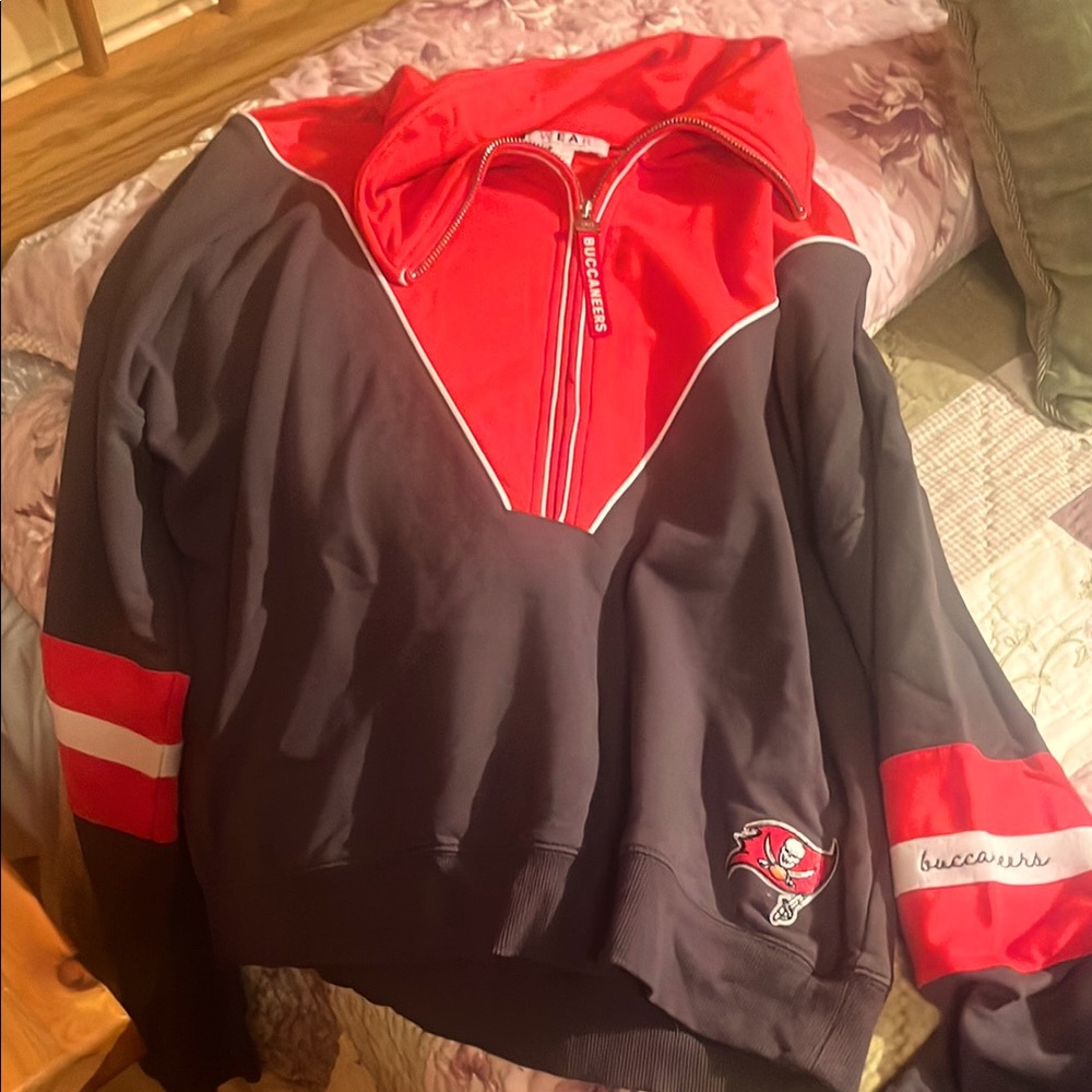 Buccaneers Half-Zip Pullover
